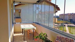 Остекление балкона 8мм стеклом на частной вилле - Пайаллар